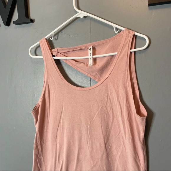 Fabletics light pink Anita open back tank top size medium - Picture 2 of 8